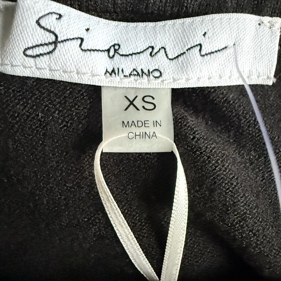 NWT Sioni Milano Women’s Small Black Sequins Bling Crew Sweater size XS - Picture 9 of 10